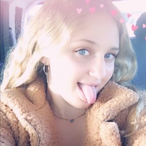 Meet your Posher, Summer